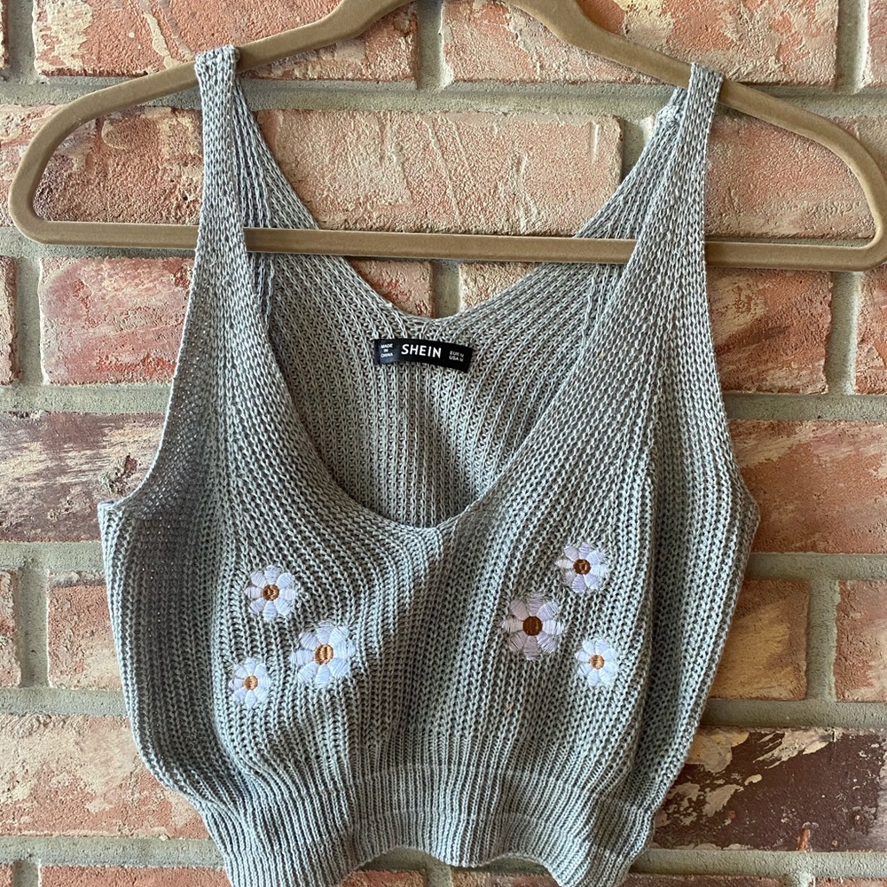 Knit tank top/ embroidered flowers